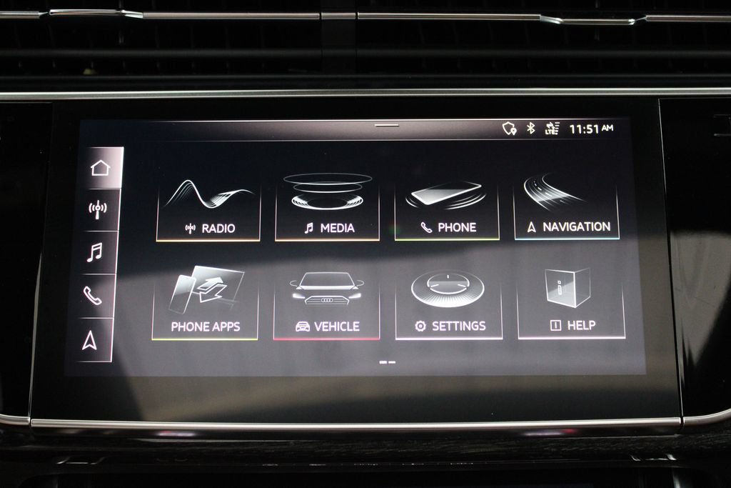 Used 2019 Audi Q8 Premium Plus w/ Premium Plus AWD/4WD image 34