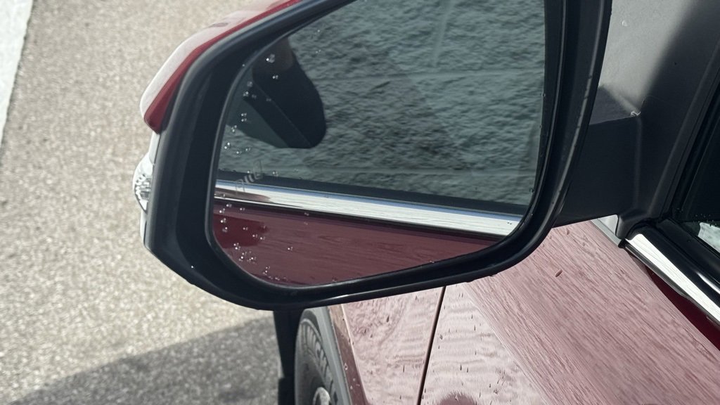 Used 2018 Toyota RAV4 XLE image 18