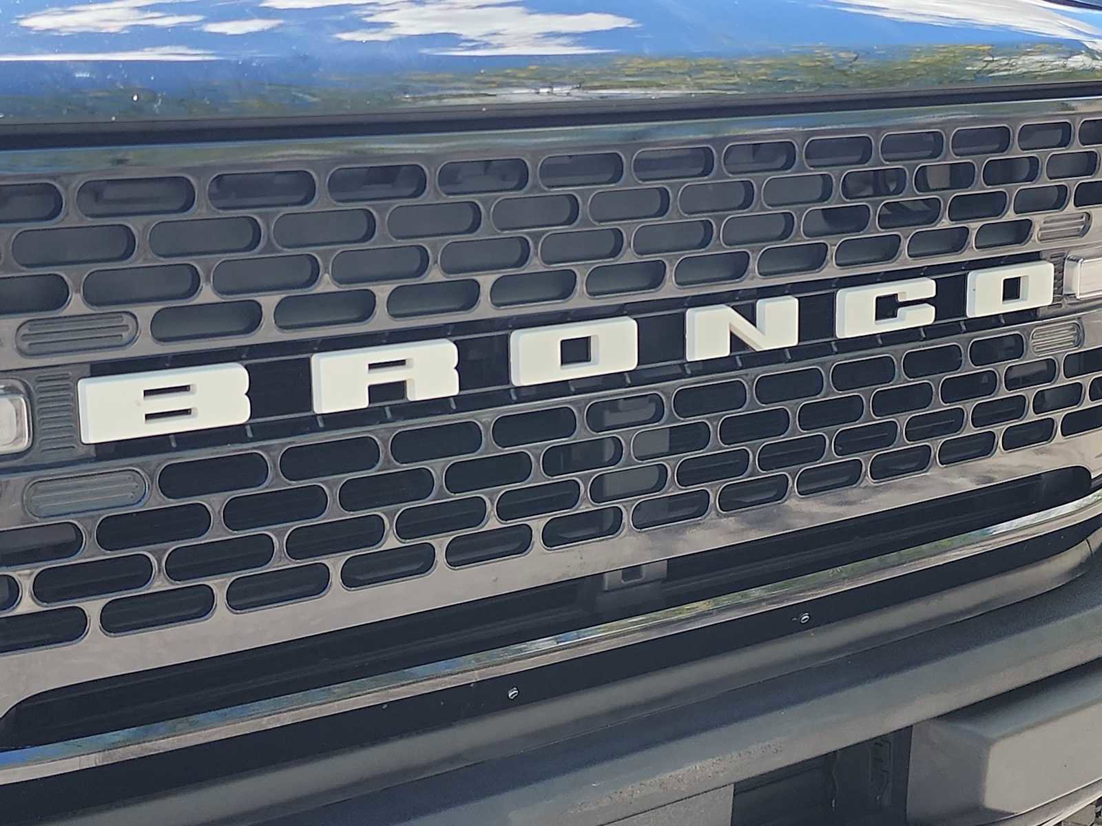 Used 2022 Ford Bronco Wildtrak image 11