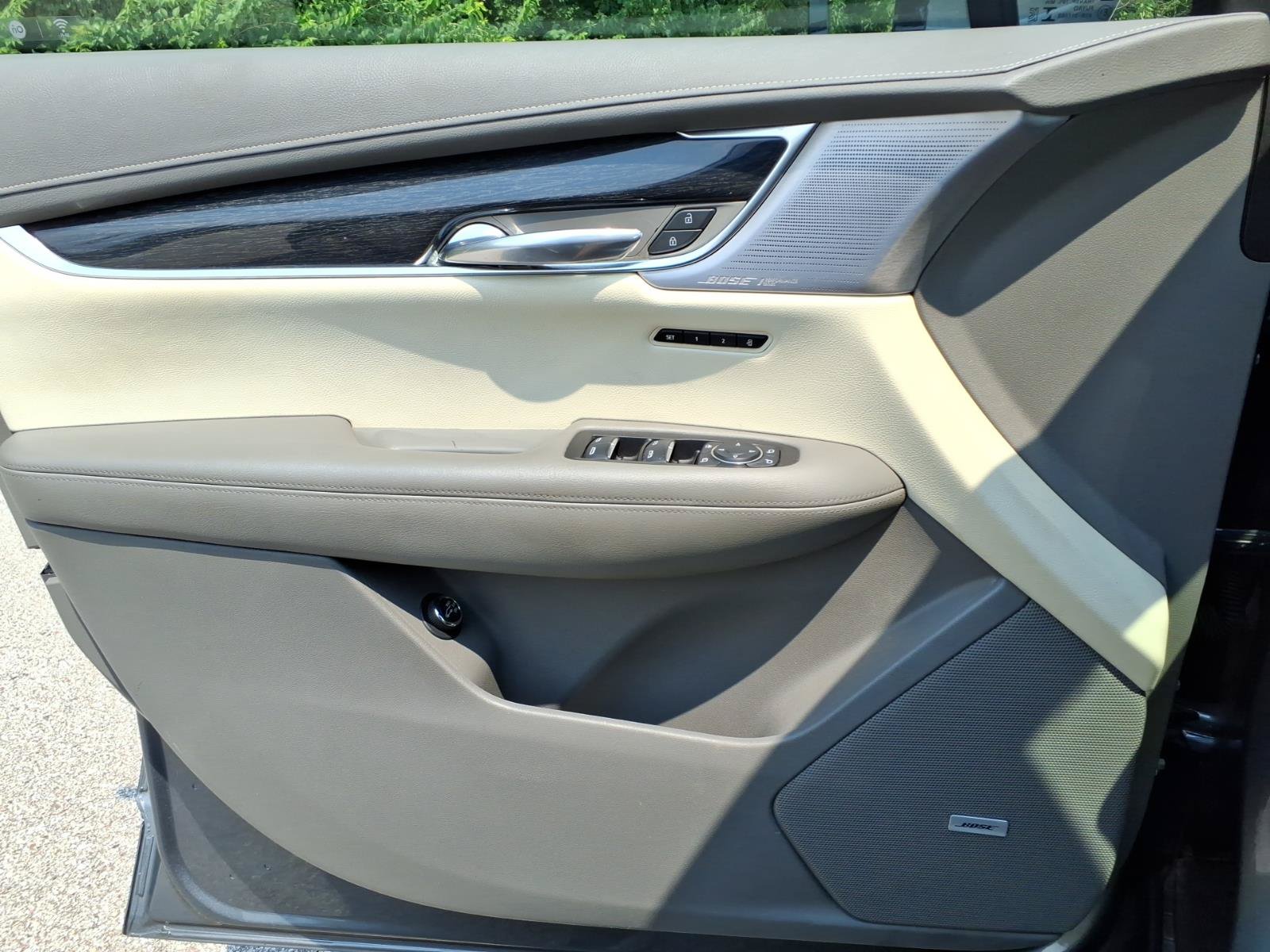 Used 2021 Cadillac XT6 Premium Luxury FWD image 22