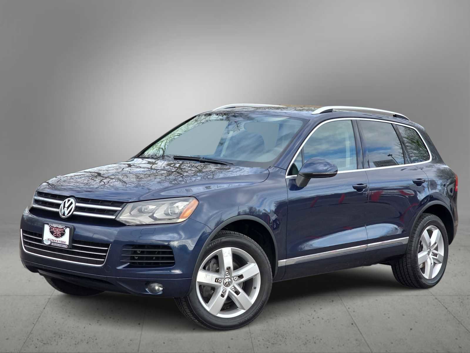 Used 2014 Volkswagen Touareg Lux image 1