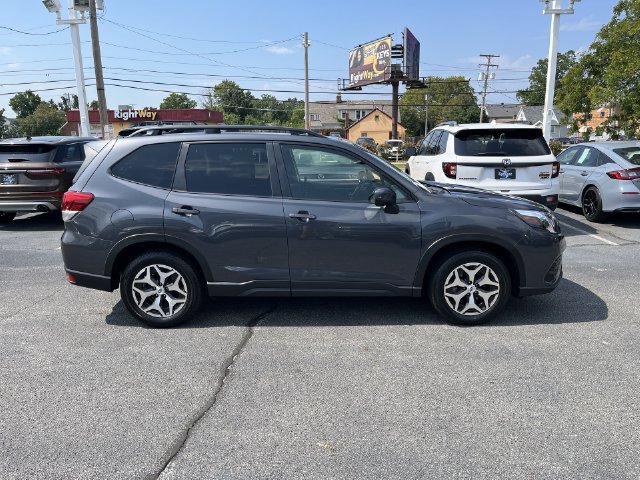 Used 2023 Subaru Forester Premium AWD/4WD image 12