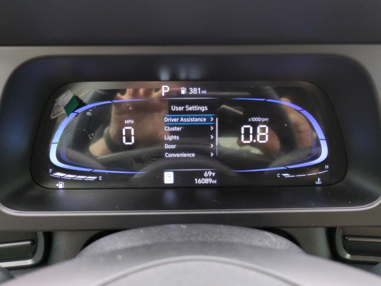 Used 2025 Hyundai Elantra Sport FWD image 17