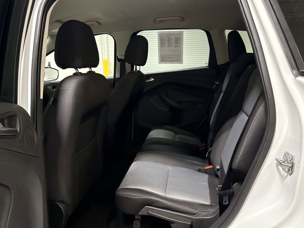 Used 2017 Ford Escape SE w/ Equipment Group 201A AWD/4WD image 23