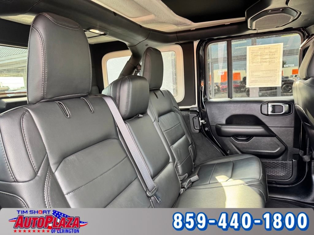 Used 2023 Jeep Wrangler Unlimited Sahara AWD/4WD image 33