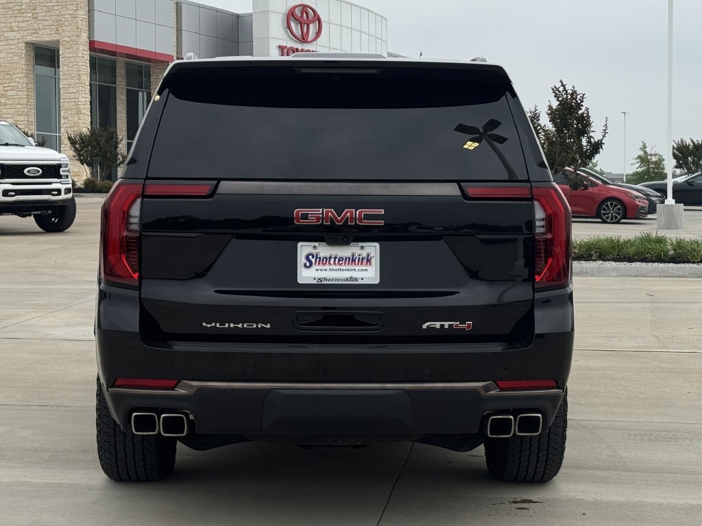 Used 2026 GMC Yukon AT4 Ultimate AWD/4WD image 5