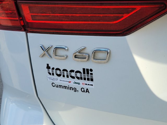 Used 2021 Volvo XC60 T5 Inscription w/ Protection Package FWD image 8
