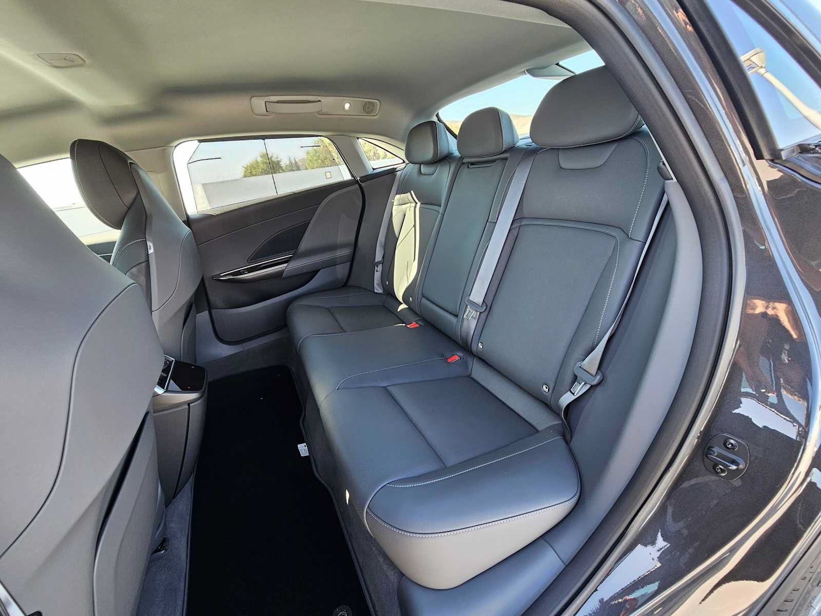 Used 2025 Lucid Air Touring AWD/4WD image 17