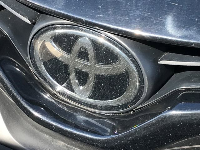 Used 2023 Toyota Camry SE image 6