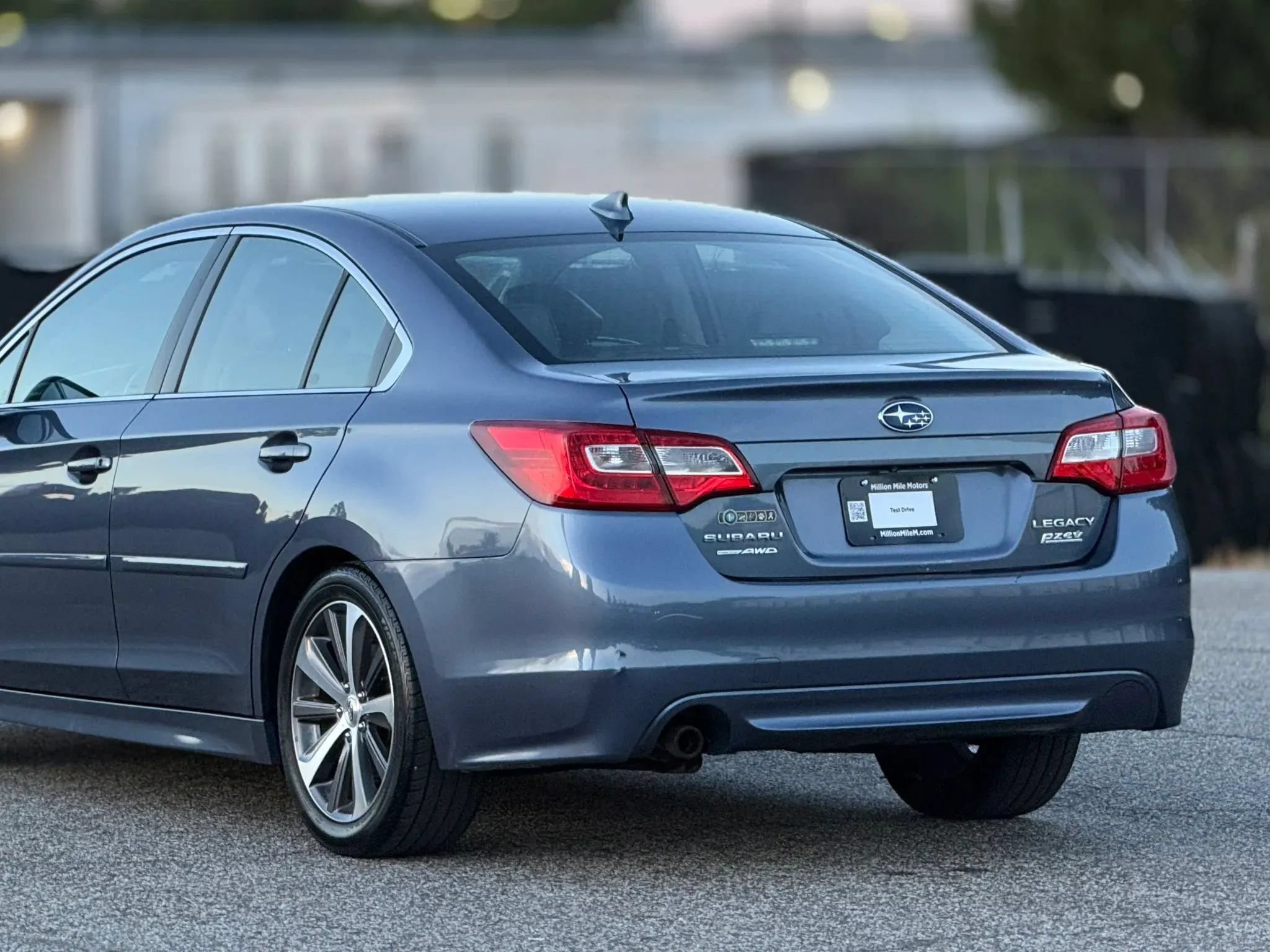 Used 2016 Subaru Legacy 2.5i Limited AWD/4WD image 16