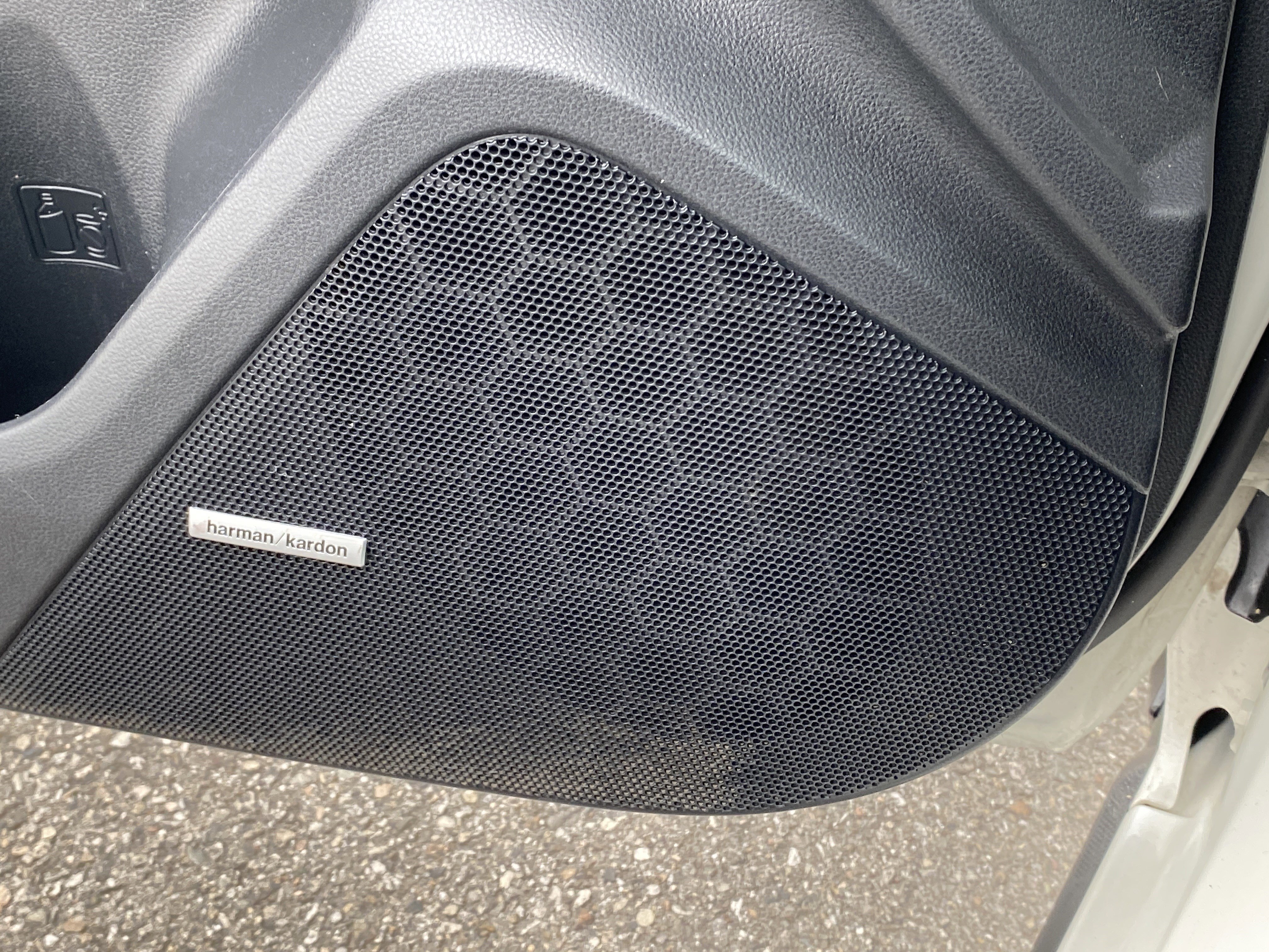 Used 2019 Subaru Crosstrek 2.0i Limited w/ Moonroof Package w/Navigation image 29