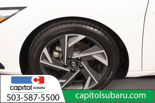 Used 2024 Hyundai Elantra Limited FWD image 8