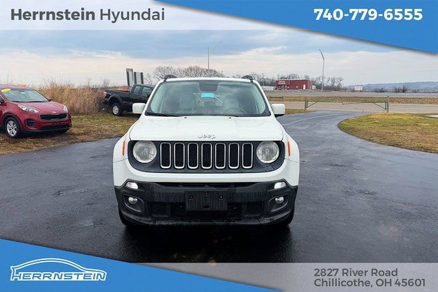 Used 2015 Jeep Renegade Latitude w/ Cold Weather Group image 3