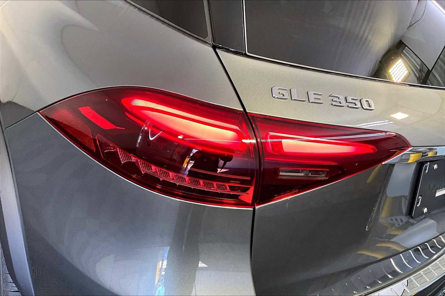 New 2026 Mercedes-Benz GLE 350 4MATIC image 5