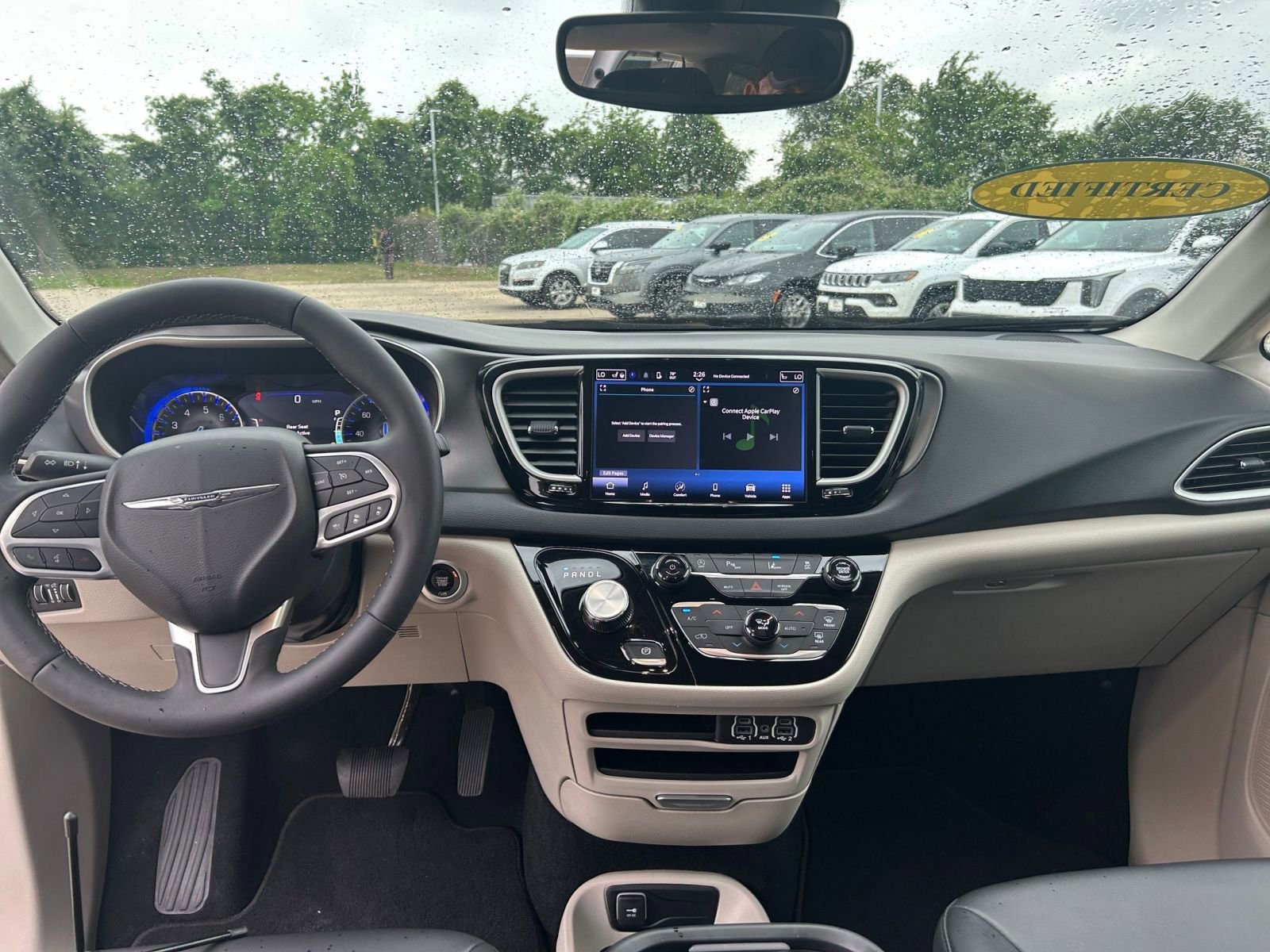 Used 2024 Chrysler Pacifica Touring-L image 35