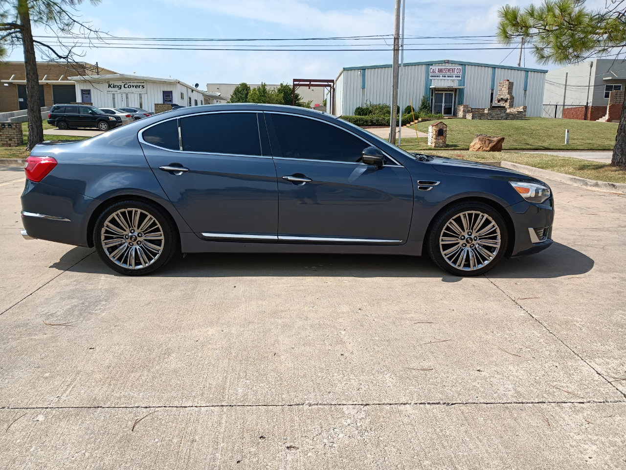Used 2015 Kia Cadenza Limited image 2