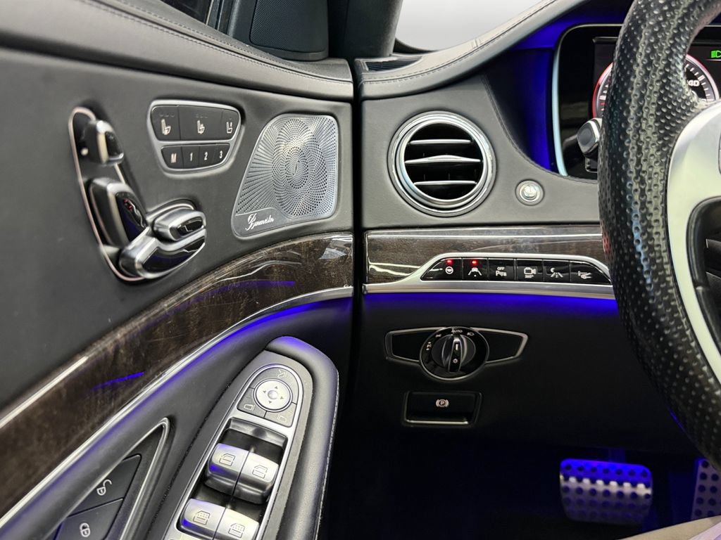 Used 2015 Mercedes-Benz S 63 AMG 4MATIC Sedan image 23