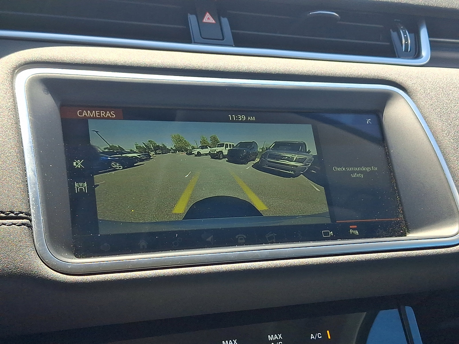 Used 2020 Land Rover Range Rover Evoque S image 19