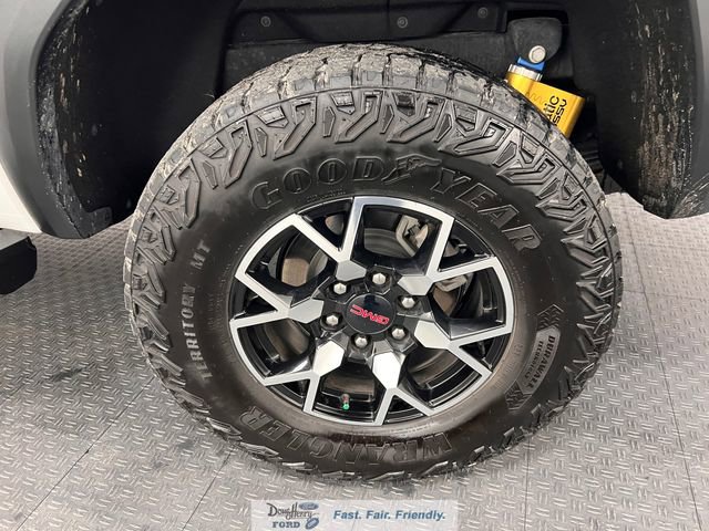 Used 2023 GMC Canyon AT4X image 21