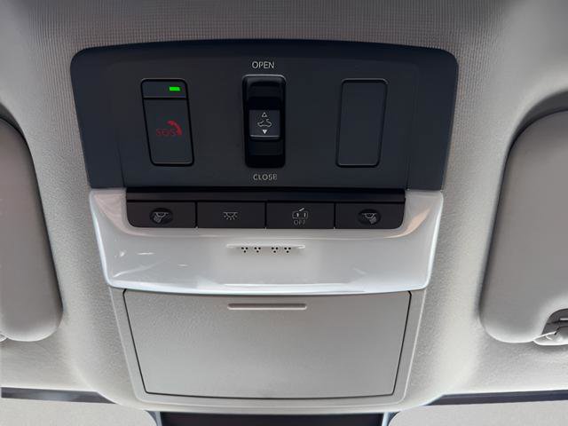 Certified 2025 Nissan Sentra SR w/ SR Premium Package FWD image 24