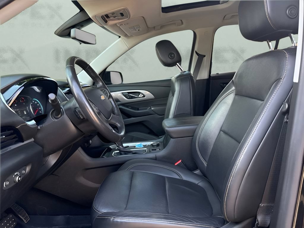 Used 2019 Chevrolet Traverse LT w/ LT Premium Package AWD/4WD image 9