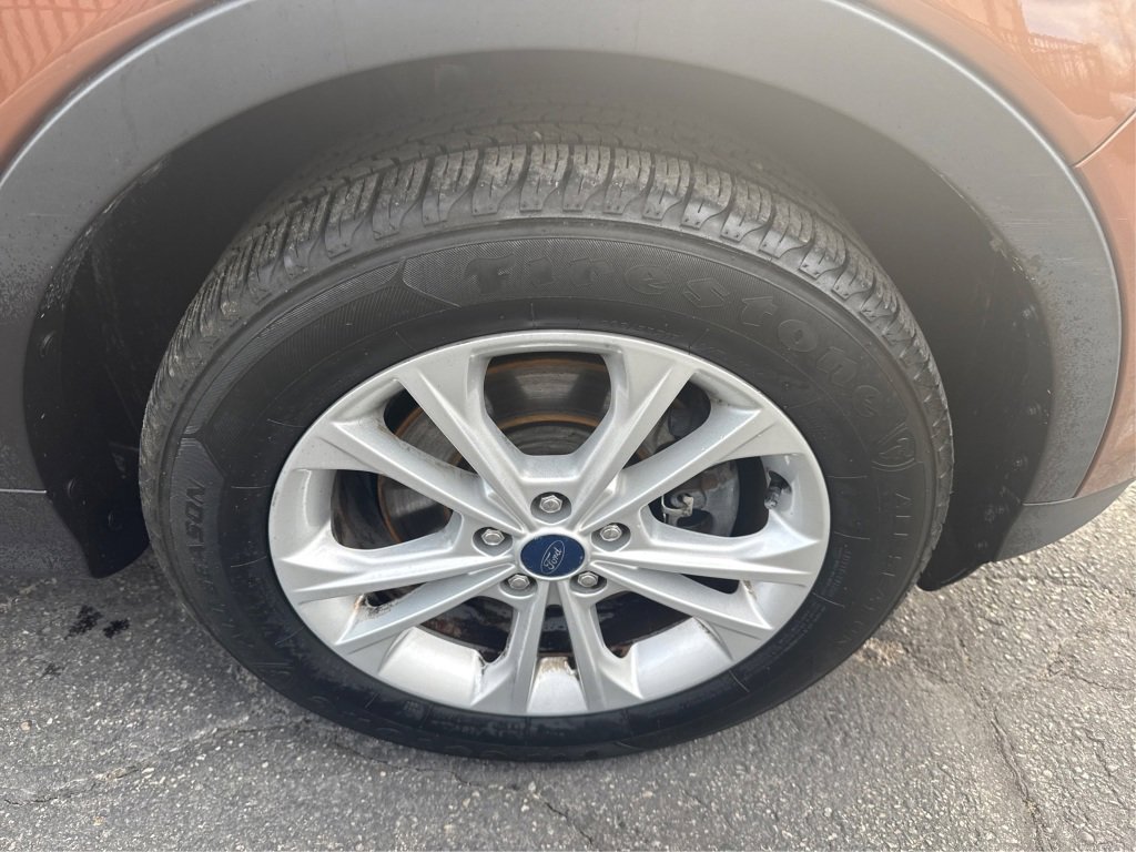 Used 2017 Ford Escape SE w/ SE Cold Weather Package image 17