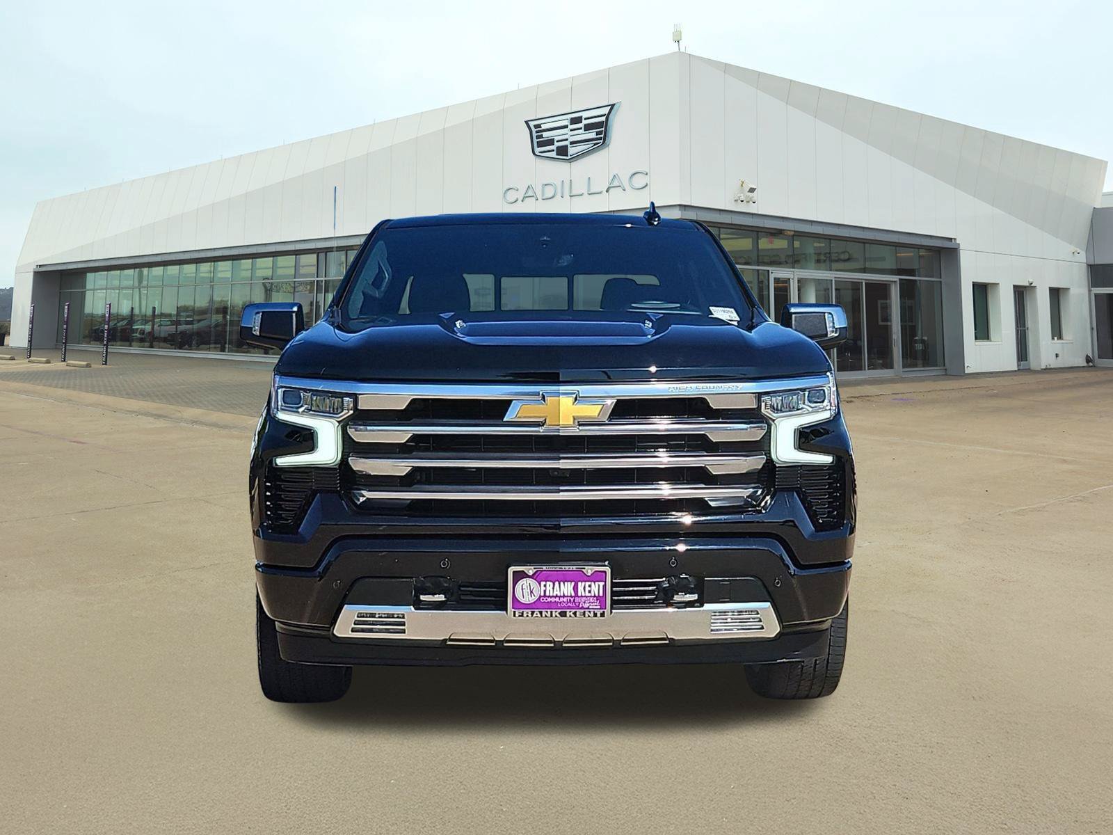 Used 2024 Chevrolet Silverado 1500 High Country AWD/4WD image 2