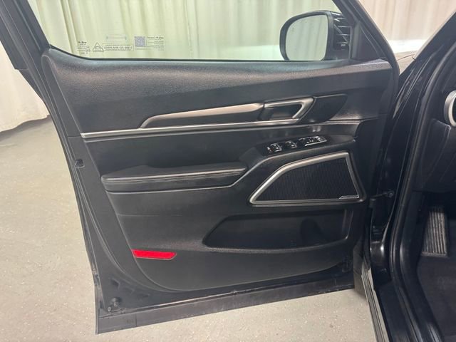 Used 2025 Kia Telluride S image 11