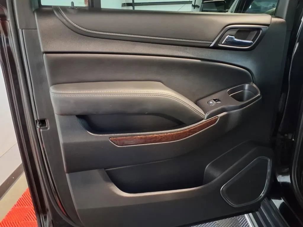 Used 2019 GMC Yukon XL SLT w/ Open Road Package image 18