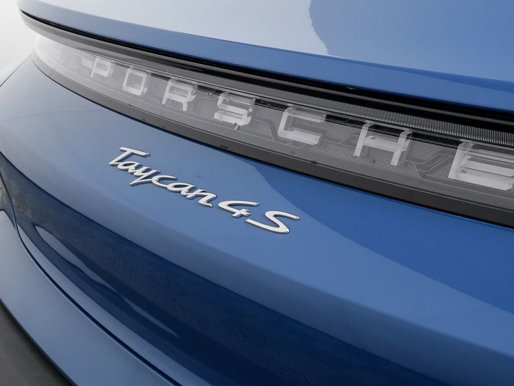 Certified 2022 Porsche Taycan 4S AWD/4WD image 34