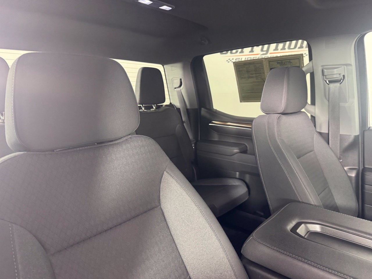 Used 2023 Chevrolet Silverado 1500 LT AWD/4WD image 35