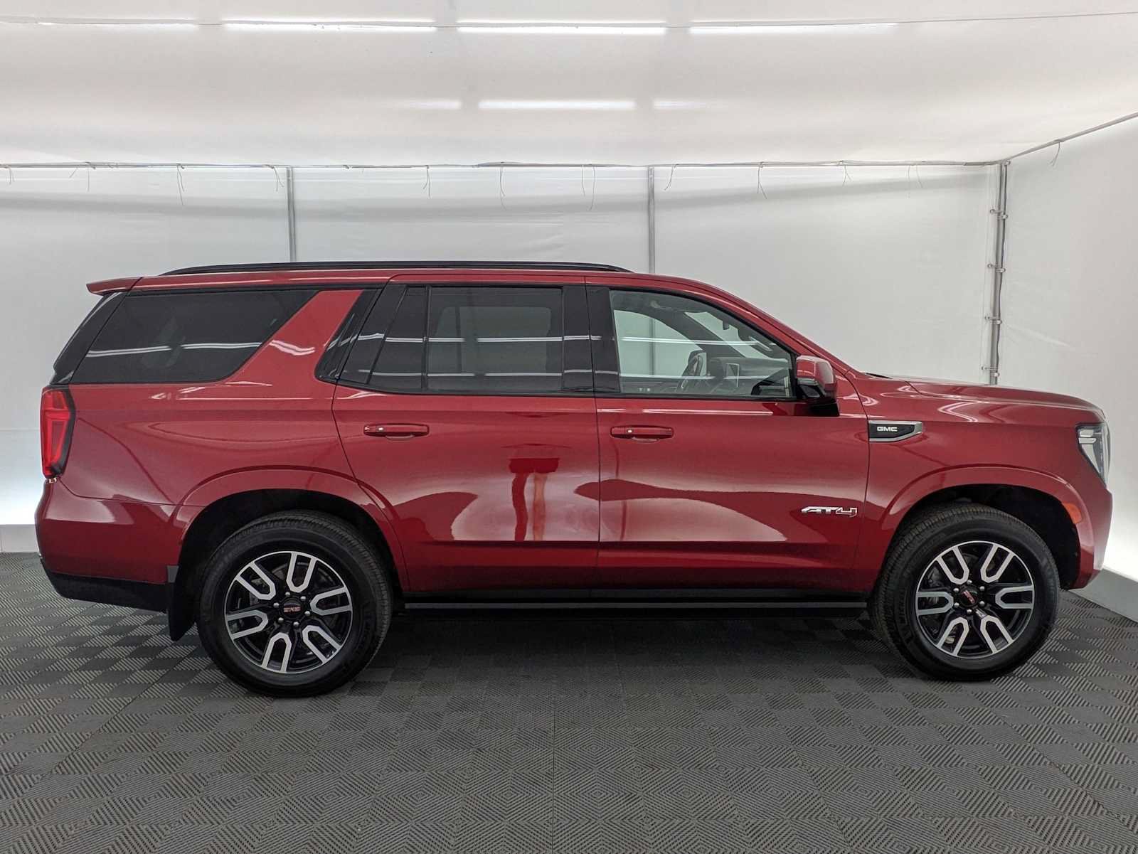 Used 2022 GMC Yukon AT4 AWD/4WD image 7