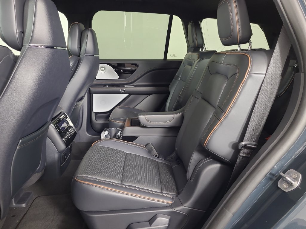 Used 2025 Lincoln Aviator Black Label AWD/4WD image 20