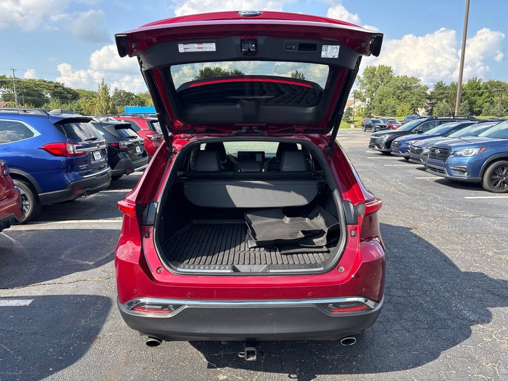 Used 2021 Toyota Venza Limited w/ Advanced Technology Package AWD/4WD image 8