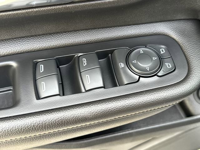 Used 2023 GMC Terrain AT4 image 24