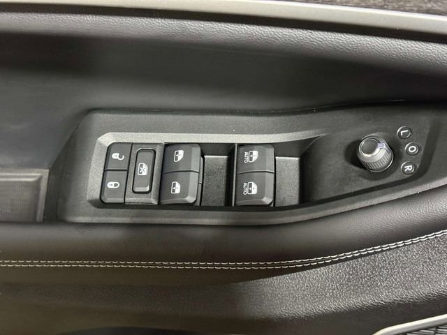 Used 2024 Jeep Grand Cherokee Limited 4xe w/ Luxury Tech Group II image 21