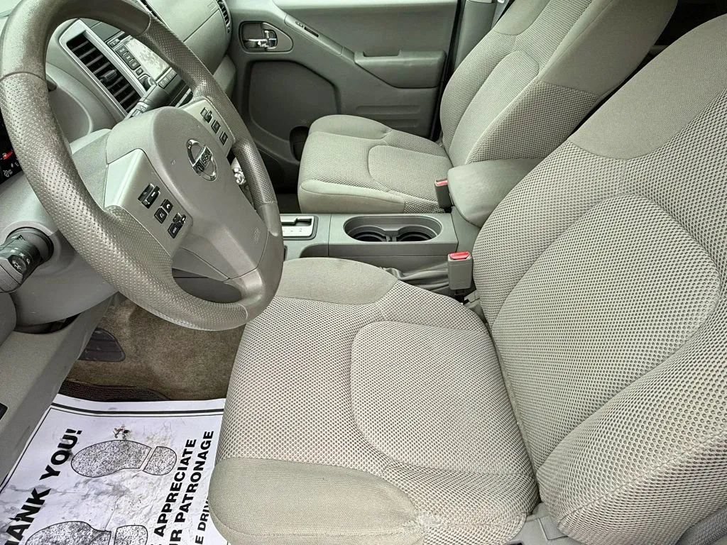 Used 2018 Nissan Frontier SV AWD/4WD image 10