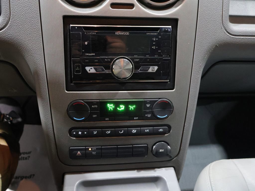 Used 2006 Ford Freestyle SEL image 25
