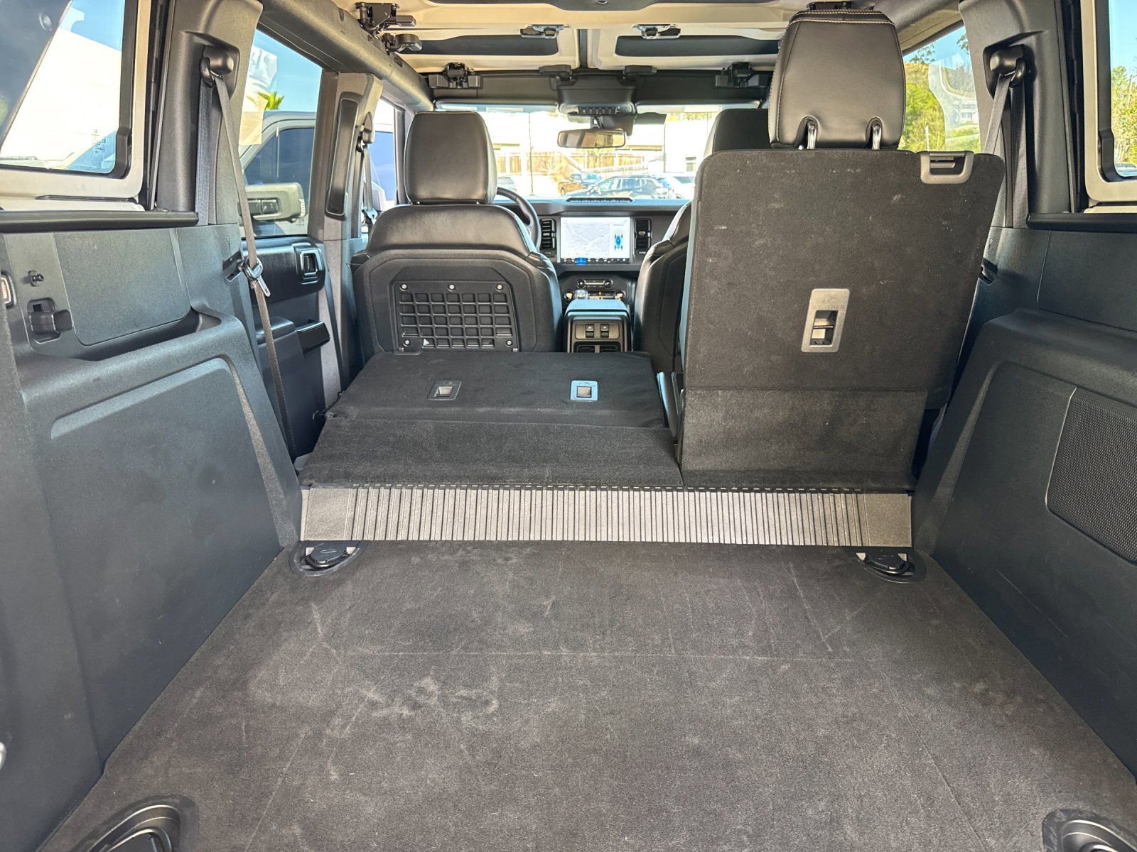 Used 2025 Ford Bronco Badlands image 18