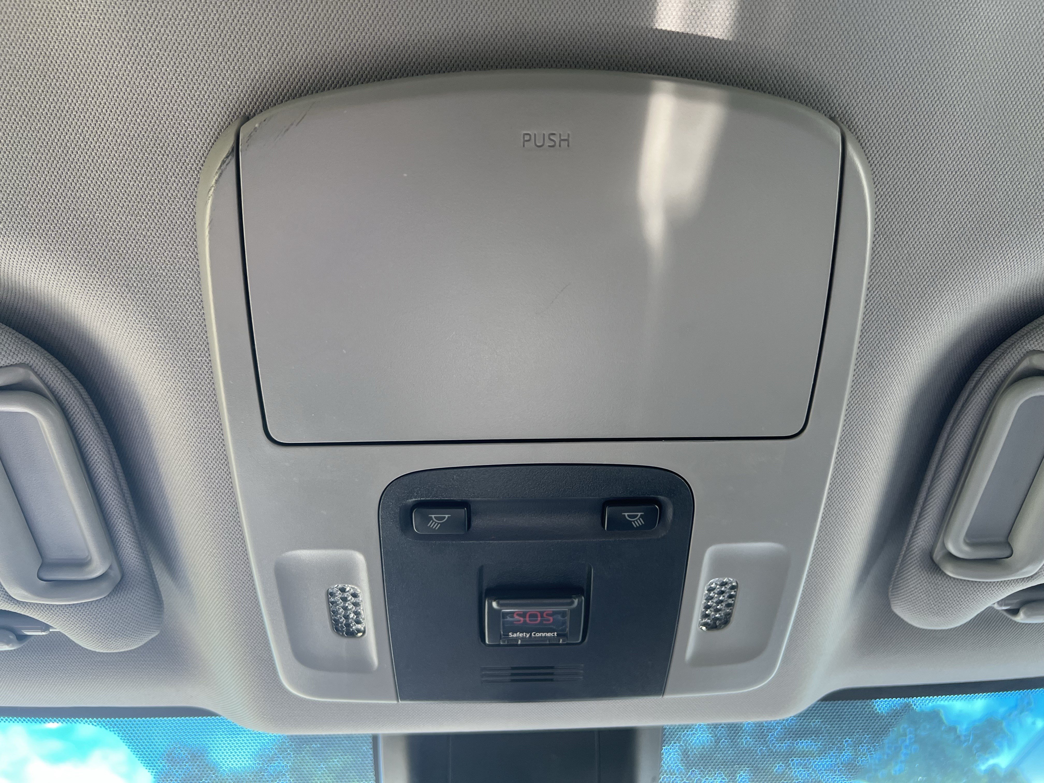 Used 2019 Toyota Camry SE FWD image 28