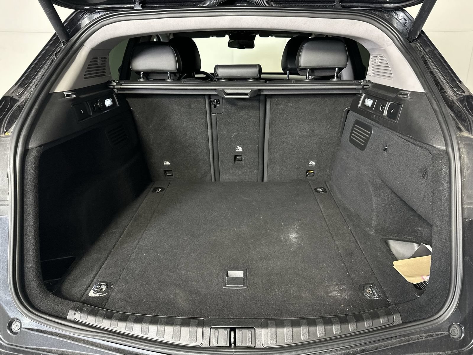 Used 2019 Alfa Romeo Stelvio AWD image 25