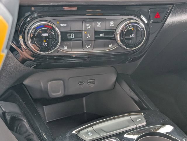 Used 2025 Chevrolet Trax ACTIV w/ Driver Confidence Package image 22