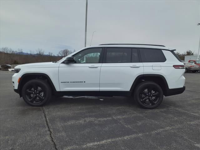 New 2025 Jeep Grand Cherokee L Laredo AWD/4WD image 2