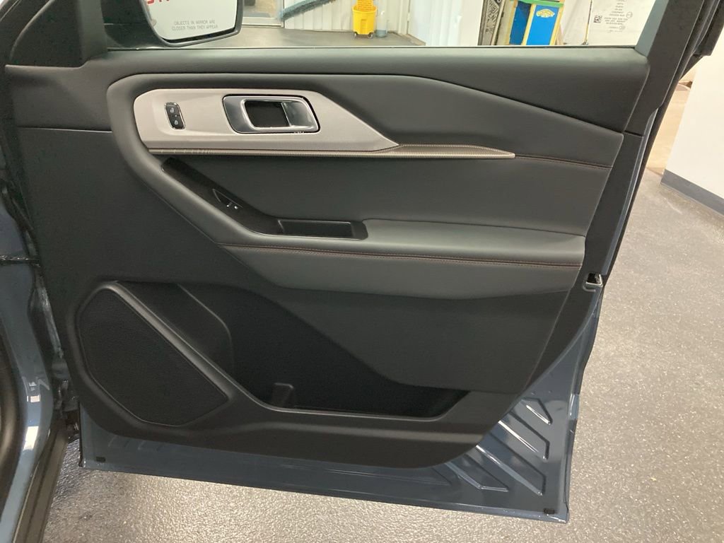 New 2026 Ford Explorer Active AWD/4WD image 38