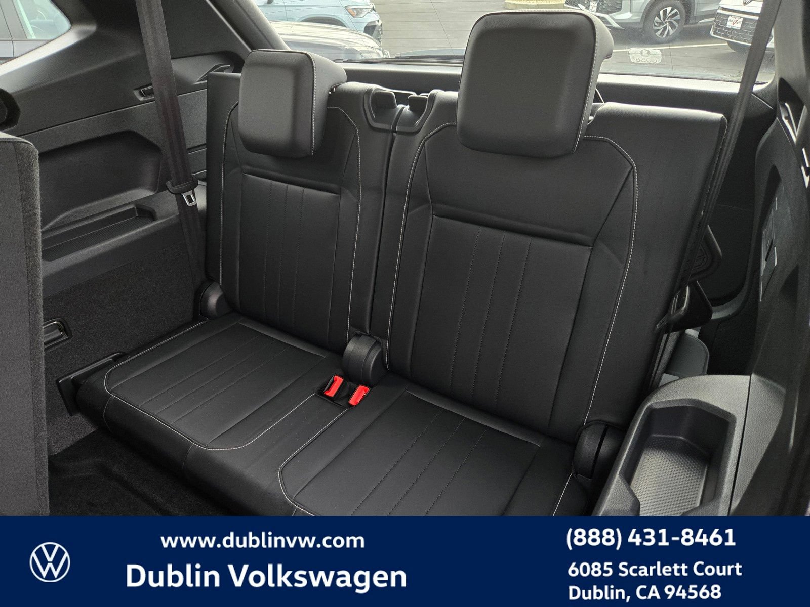 Used 2022 Volkswagen Tiguan SE R-Line FWD image 13