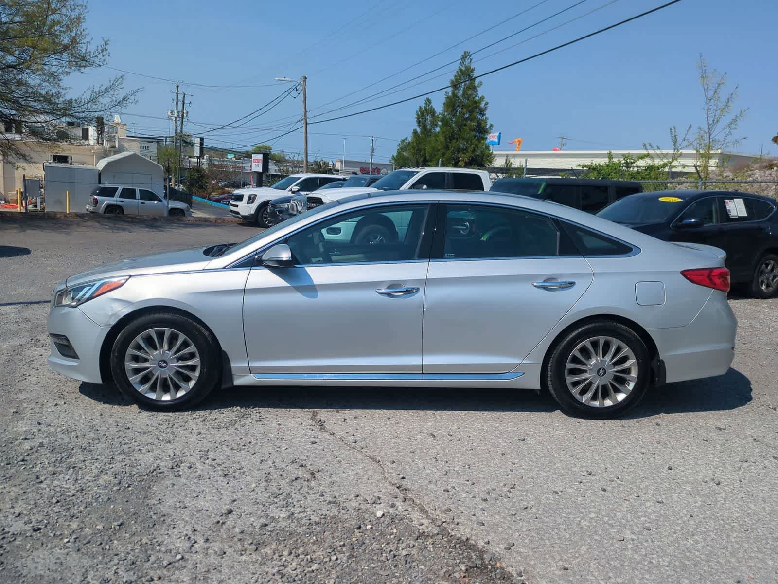 Used 2015 Hyundai Sonata Limited w/ Option Group 05 FWD image 5