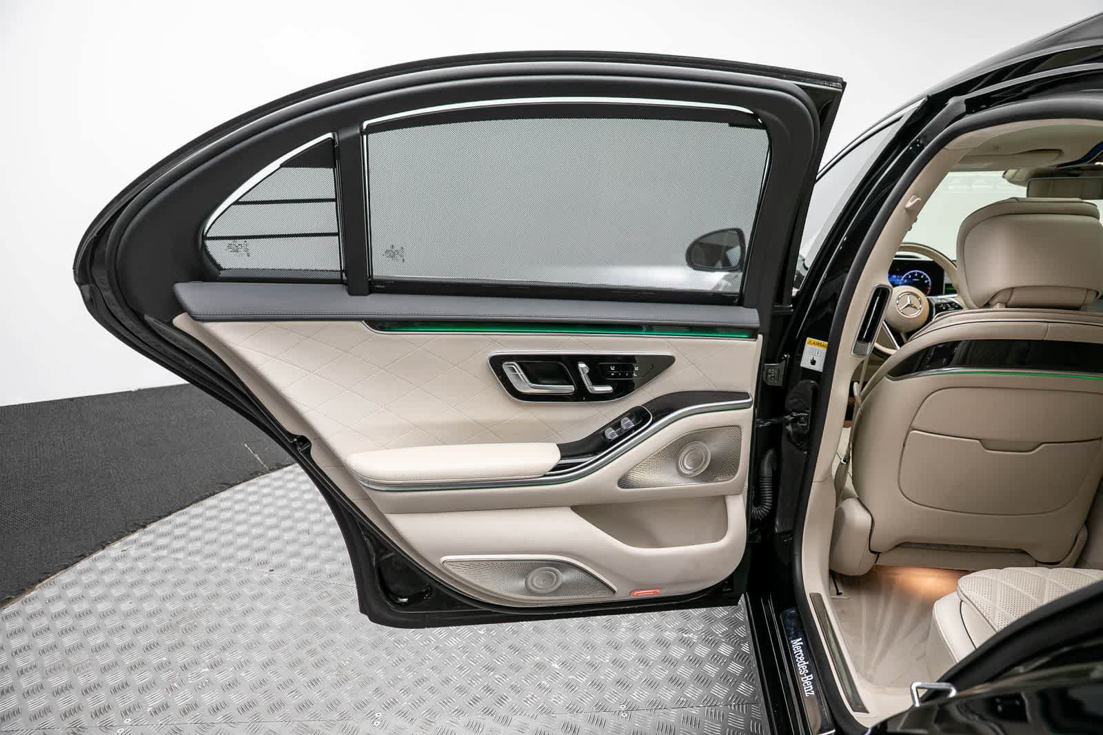 Used 2022 Mercedes-Benz S 580 4MATIC Sedan w/ Rear Seat Package image 29
