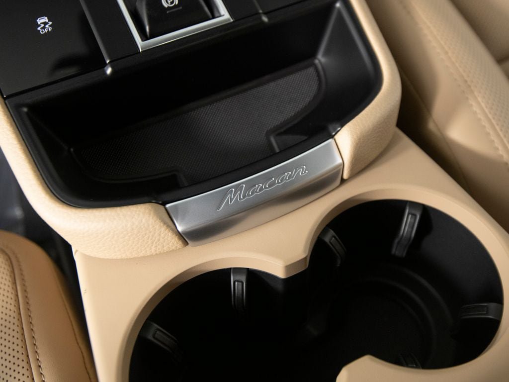 New 2026 Porsche Macan AWD/4WD image 29