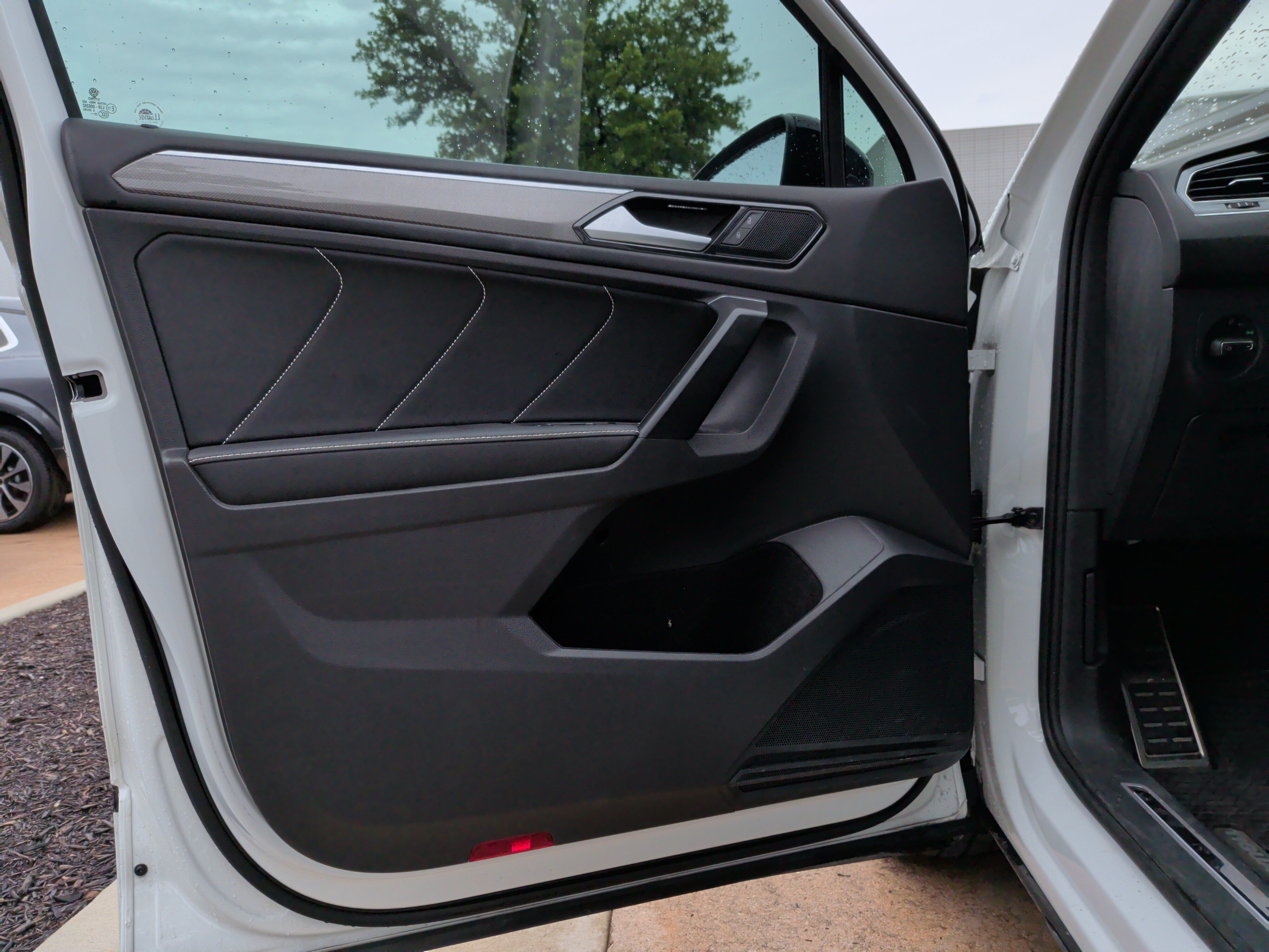 Used 2023 Volkswagen Tiguan SE R-Line