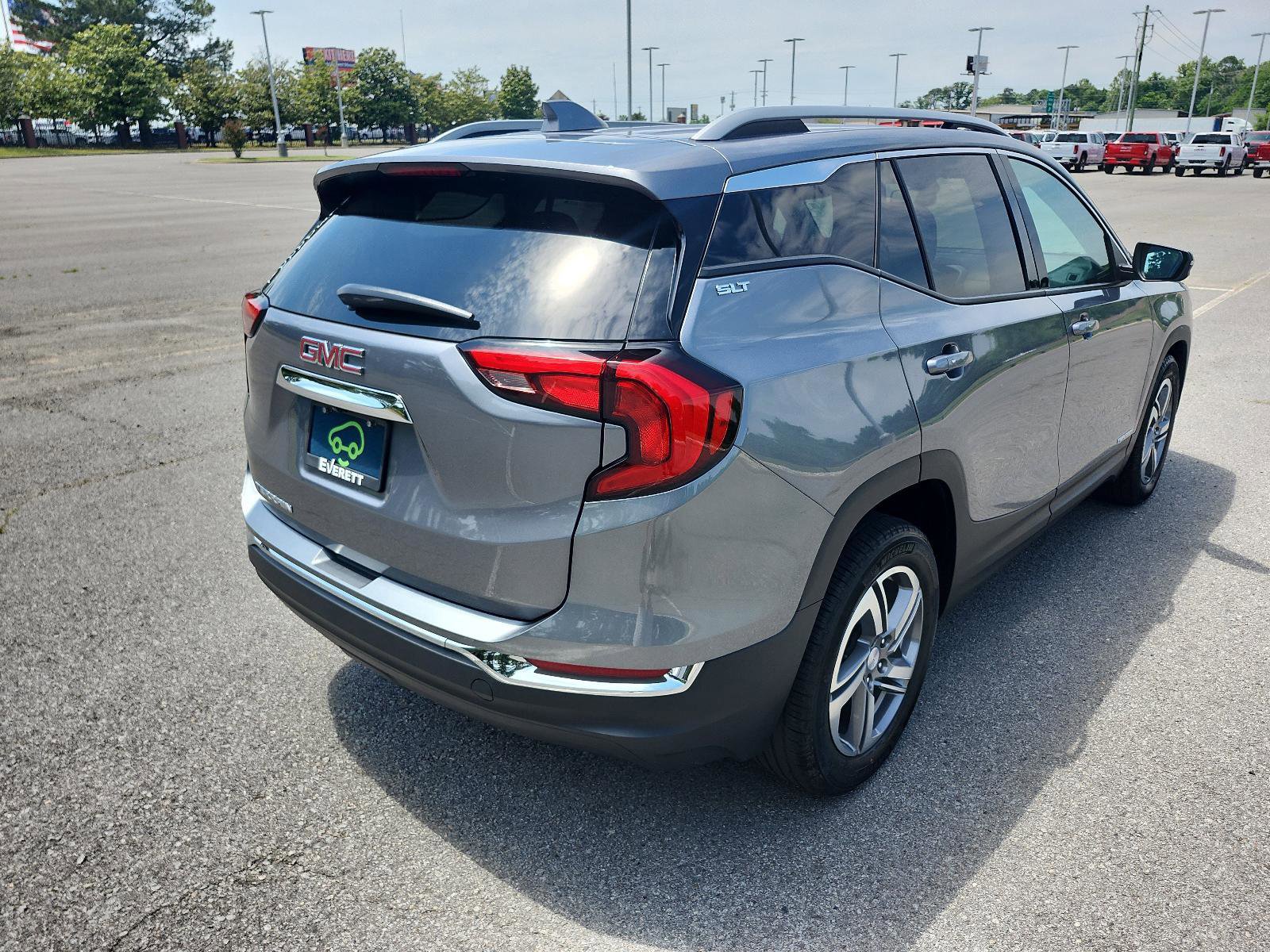 Certified 2021 GMC Terrain SLT FWD image 3
